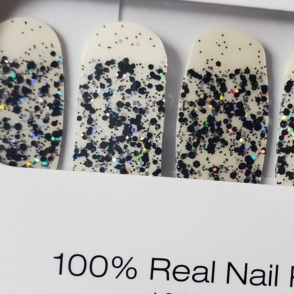 Colorstreet No Holding Black nail strips